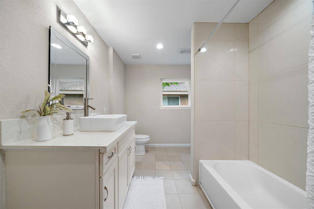 The Jack-and-Jill bathroom between Bedrooms #2 and #3.
