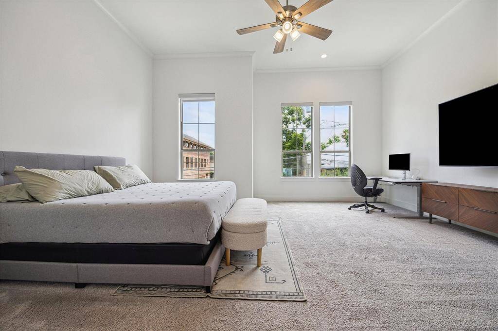A home owner’s dream! Oversized Primary Retreat with high ceilings & plenty of natural light.