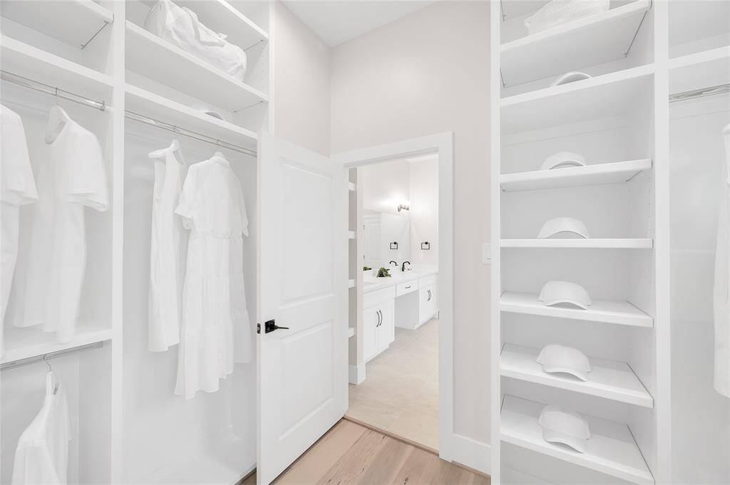 You have to see this closet to believe it