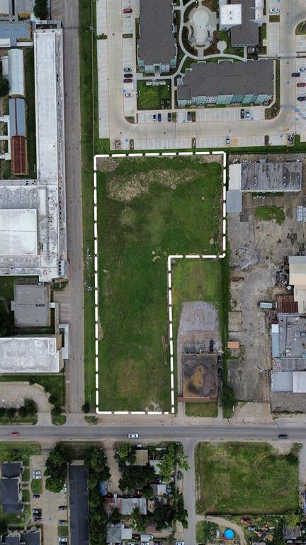 Perimeter Aerial view of lot