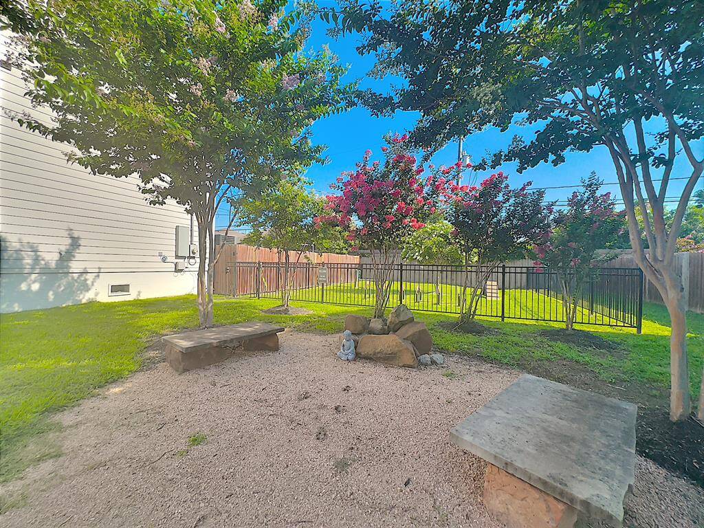 Rest area near the dog park.