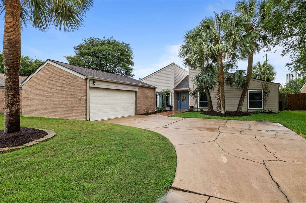 Welcome to 4322 Shady Springs Drive.