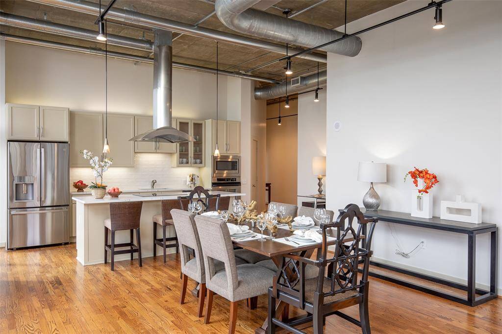 This gorgeous renovated floorplan is the most coveted one at this building!