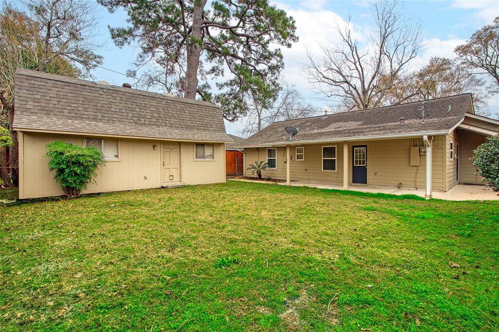 Shed not included in rental