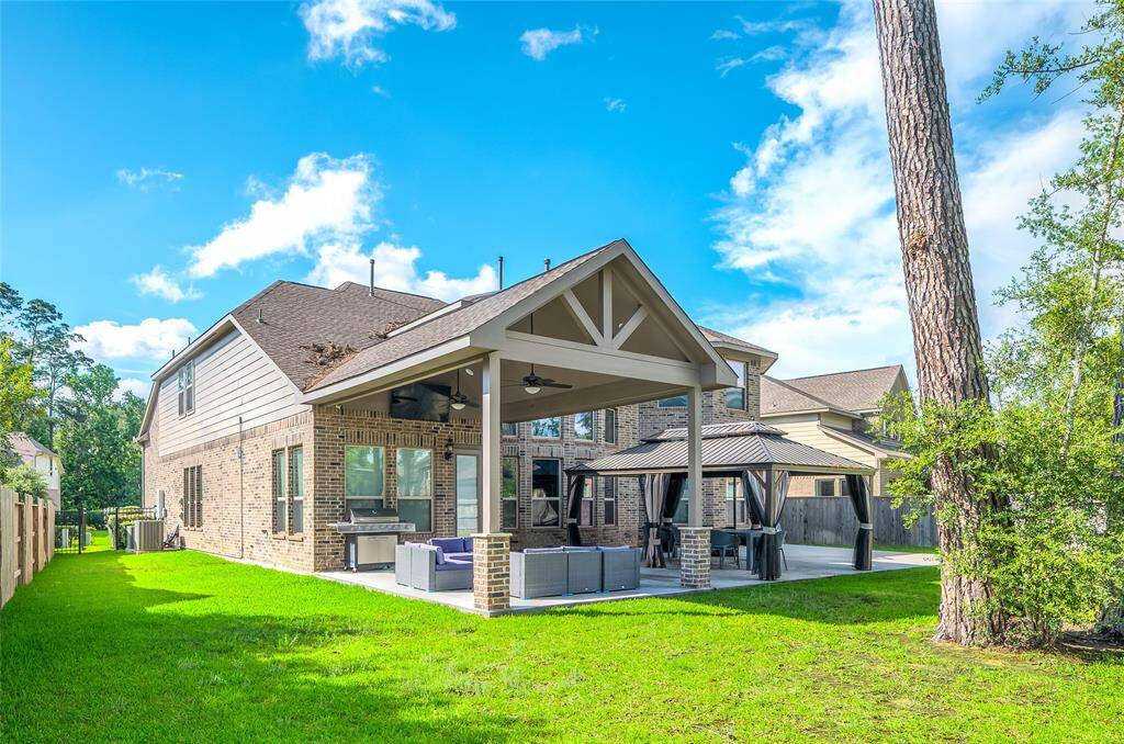 Over 10,000+ sq ft lot!