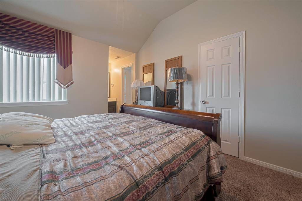 Secondary bedroom with bathroom upstairs