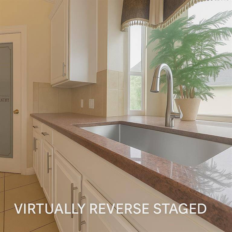 Trendy, stainless farmhouse sink
