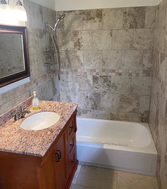 Primary bath