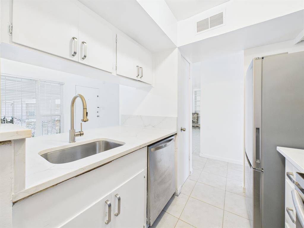 Updated Kitchen with Granite Countertops