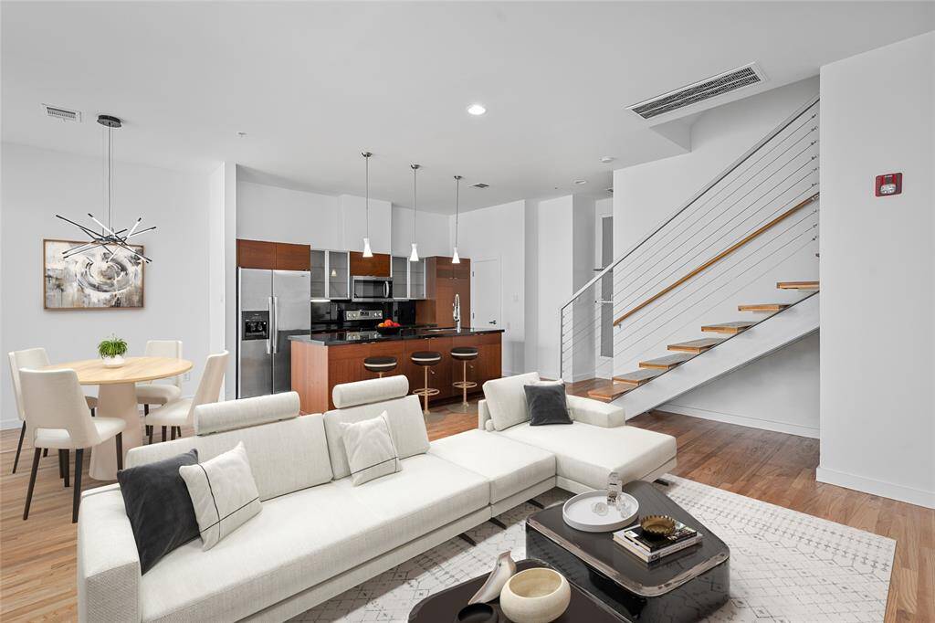 ***Virtually staged to show the room's potential when furniture is added.***