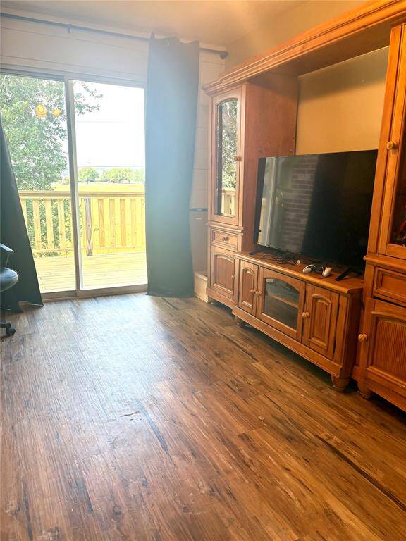Loft/Game Area