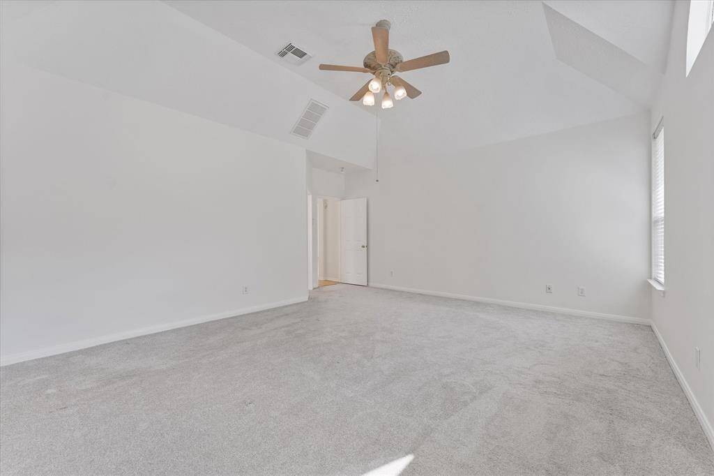 a 2nd pic of the cozy and spacious master bedroom.