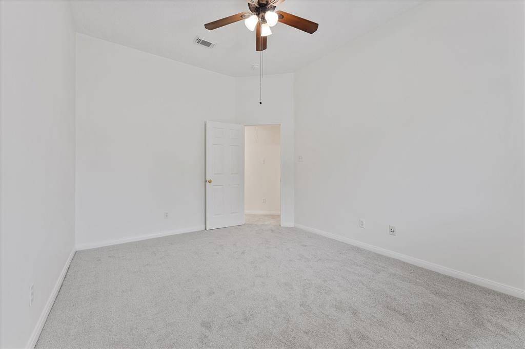 Last 5th spacious bedroom...