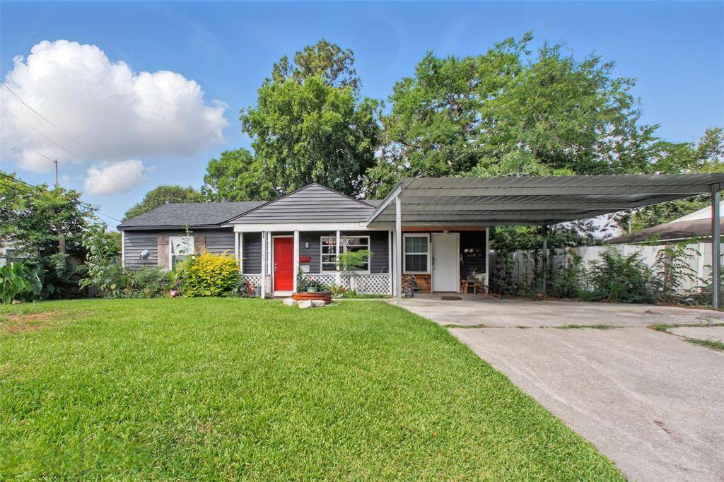 603 Briarwood Drive, Baytown, TX 77520