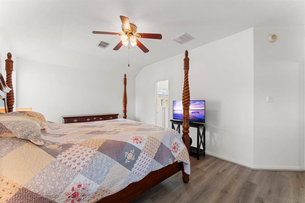 Ample room for all the necessary pieces.