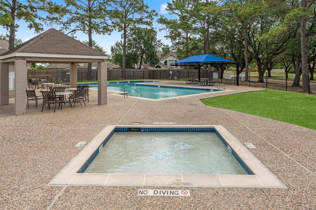 Neighborhood pool and park is a great benefit.