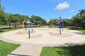 Fun Community Amenities!