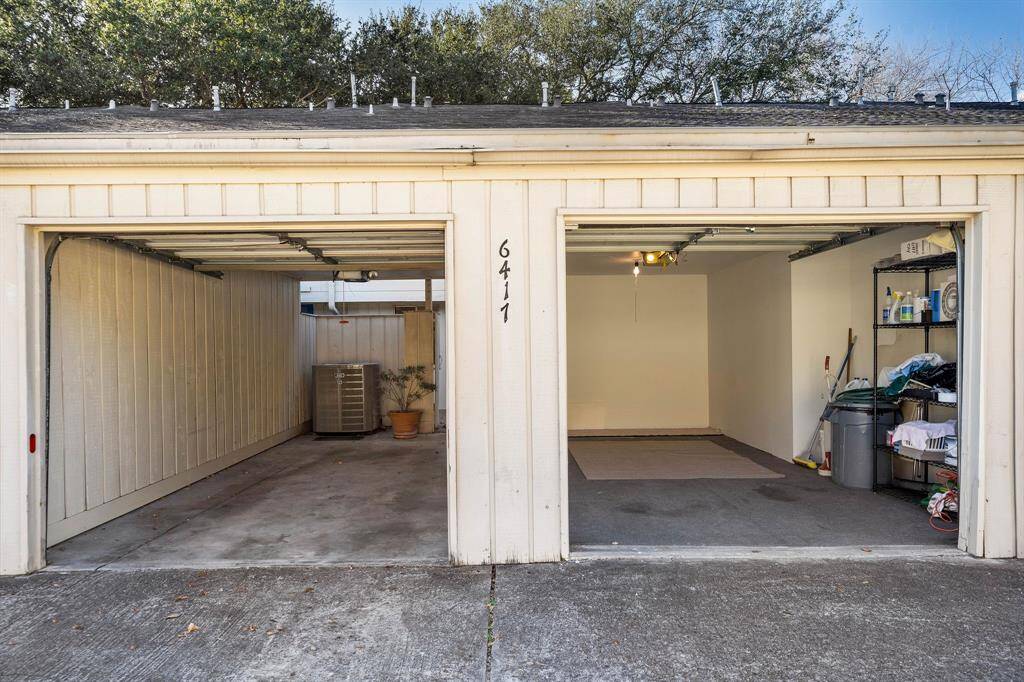 View from the back. It is not very common to have two enclosed garage spots. Enjoy extra comfort and privacy.*pic from the previous listing