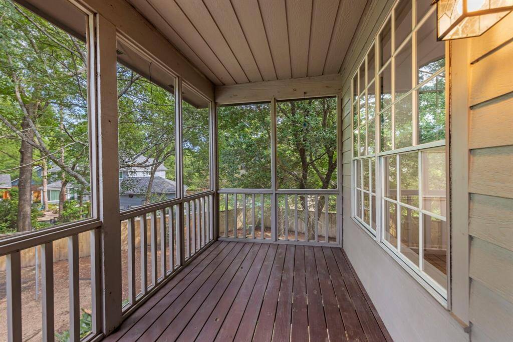 Screened in Porch off Dining Room