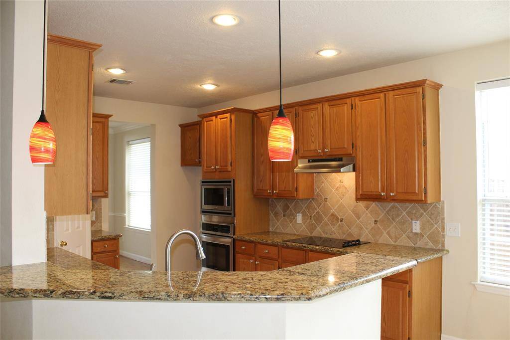 Open space in kitchen, welcome home!
