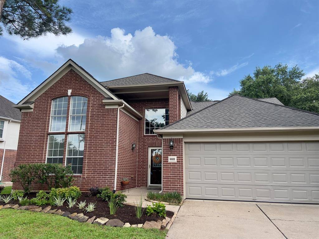 Two story home -  "no carpet" in Greatwood