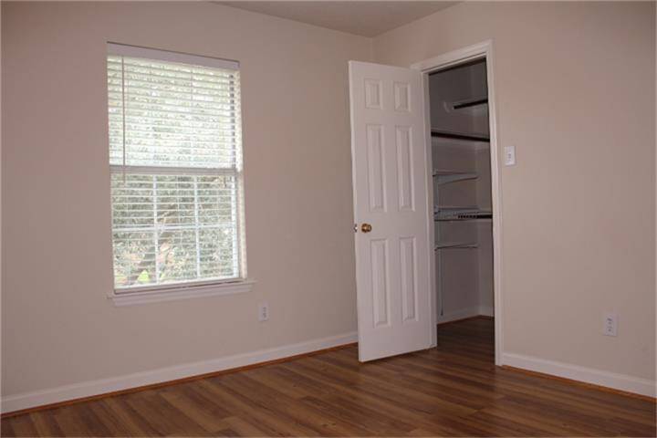 Upstairs Bedroom3 with walk-in closet