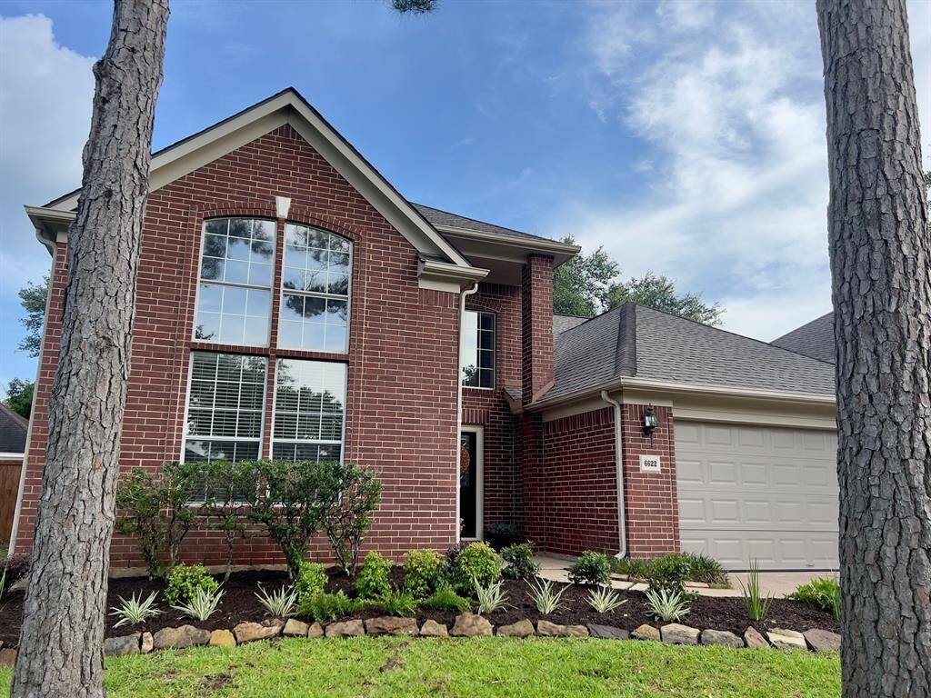 Well kept 4 bedroom and 2.5 bathroom home
