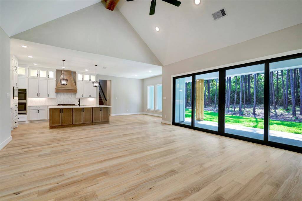 THE PICTURE SHOWN IS NOT THE ACTUAL HOME. TRINITY SIGNATUE HOMES IS BUILDING A SIMILAR FLOOR PLAN.