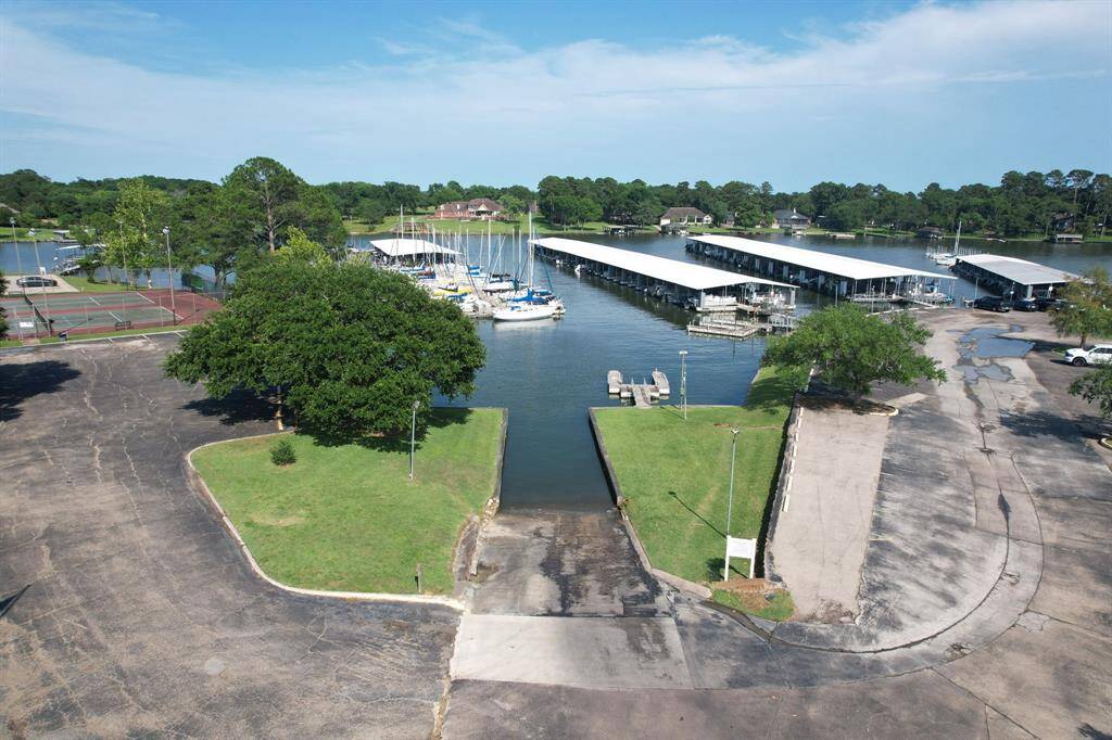 The neighborhood has its own boat ramp for your convenience