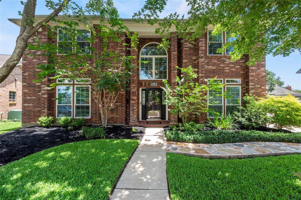 Welcome home to 7818 Palm Brook Court, nestled in the charming Westcreek Village community!