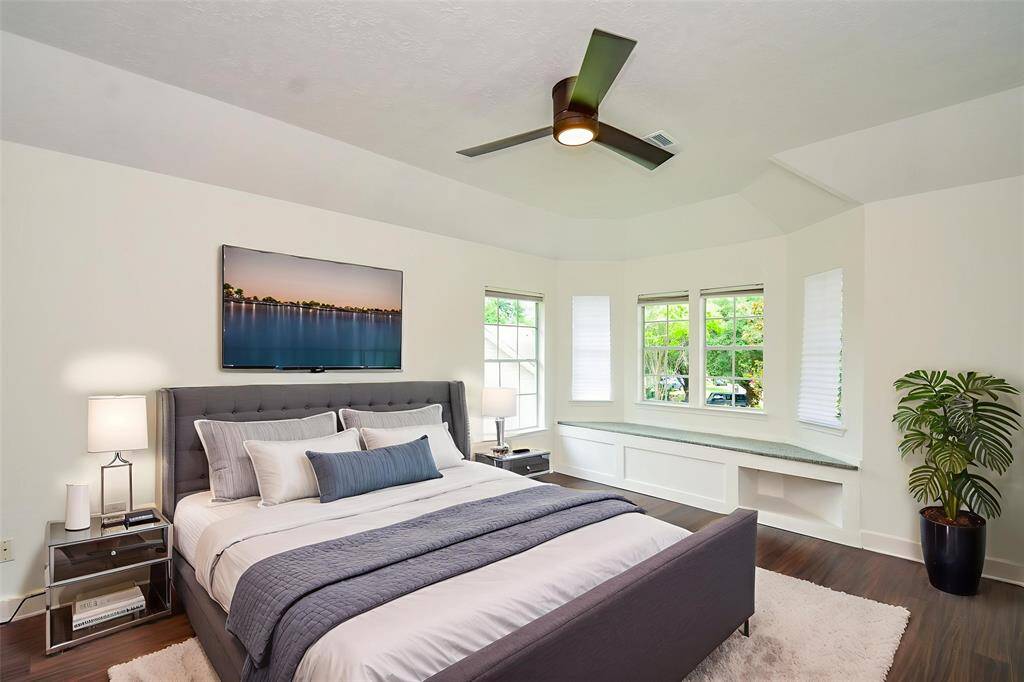 Full bath that is completely renovated on the second floor.