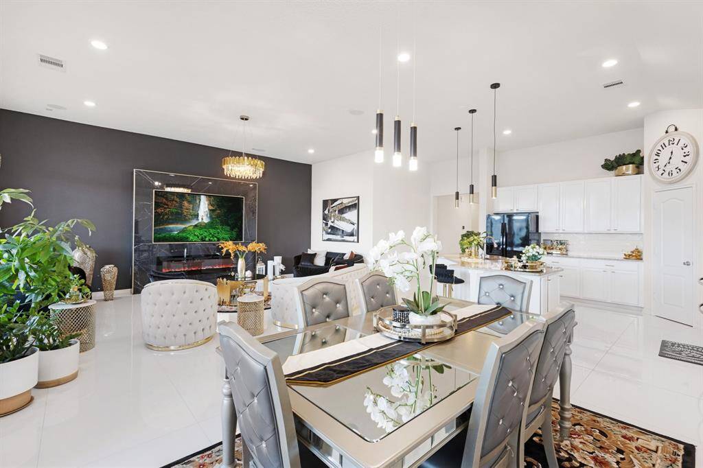 The breakfast room features awindow with views in your backyardnext to the back door.