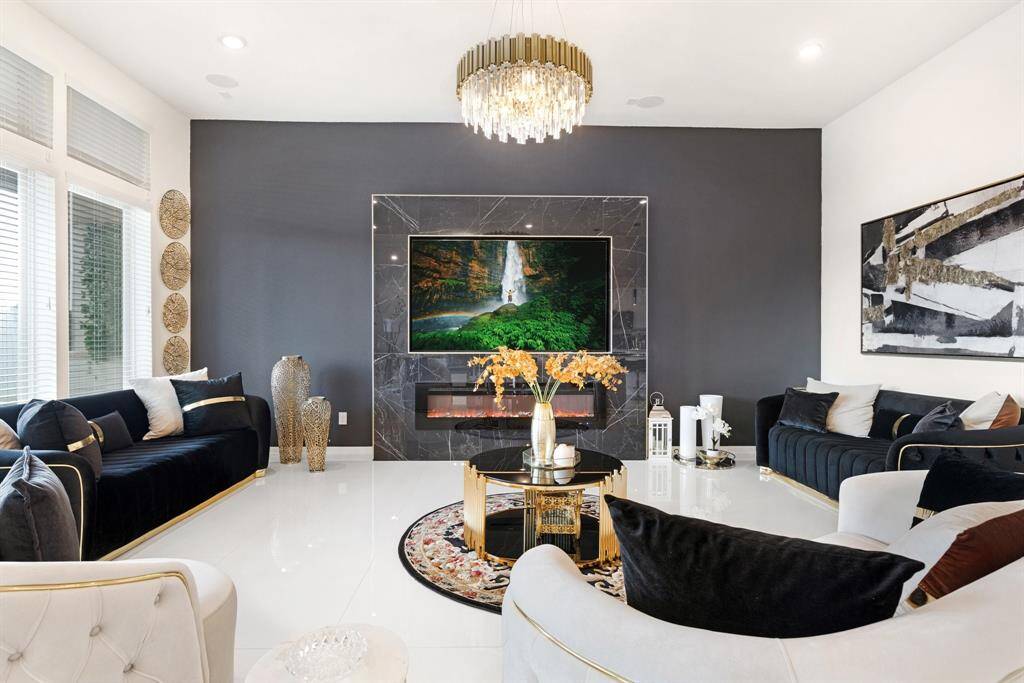 Welcome to a living room thateffortlessly combines comfort andstyle.
