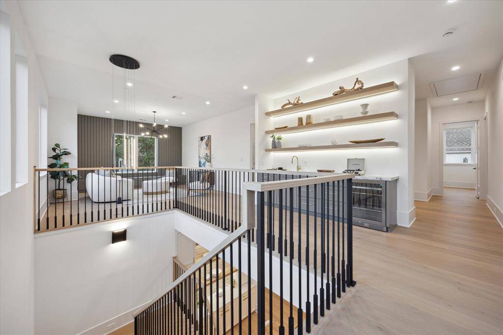 Second floor landing..