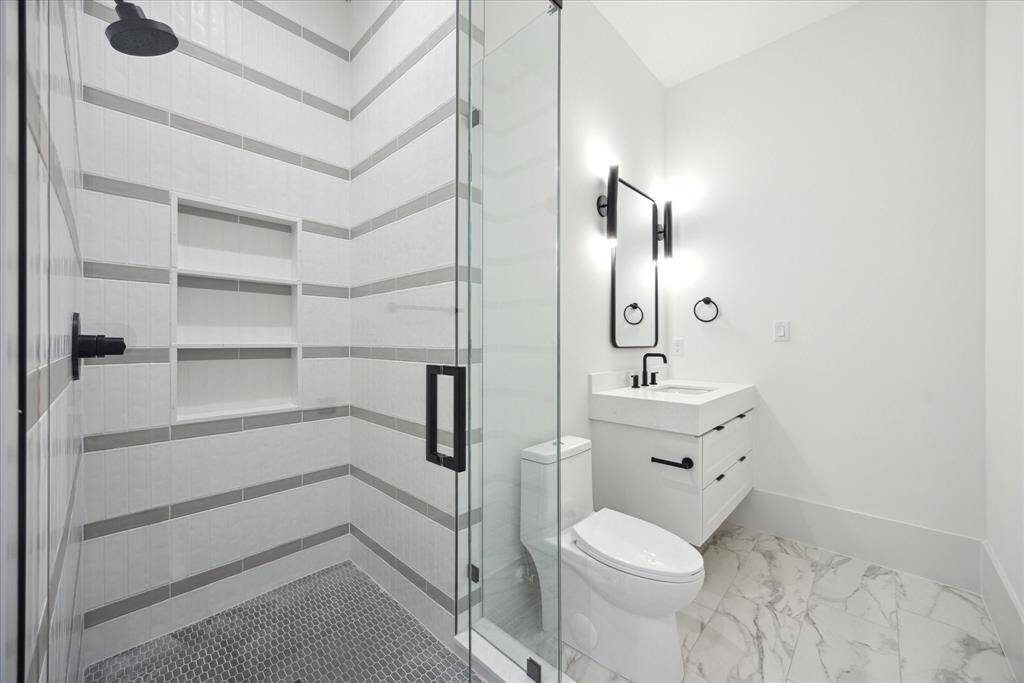 [SECONDARY BATHROOM]