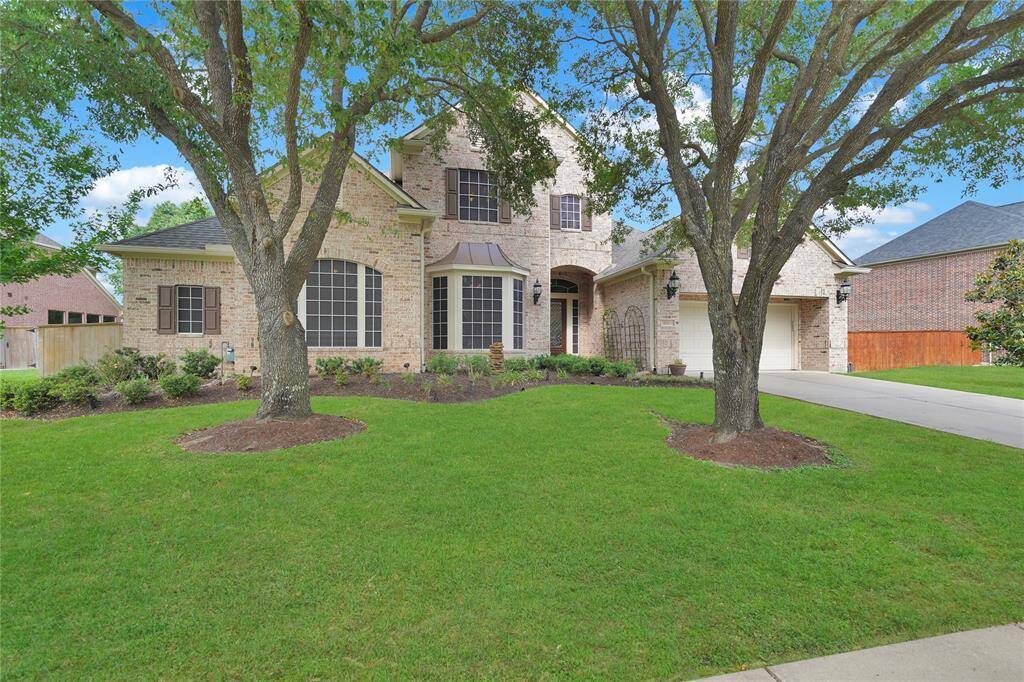 Low tax rate, low HOA and an amazing commute times....