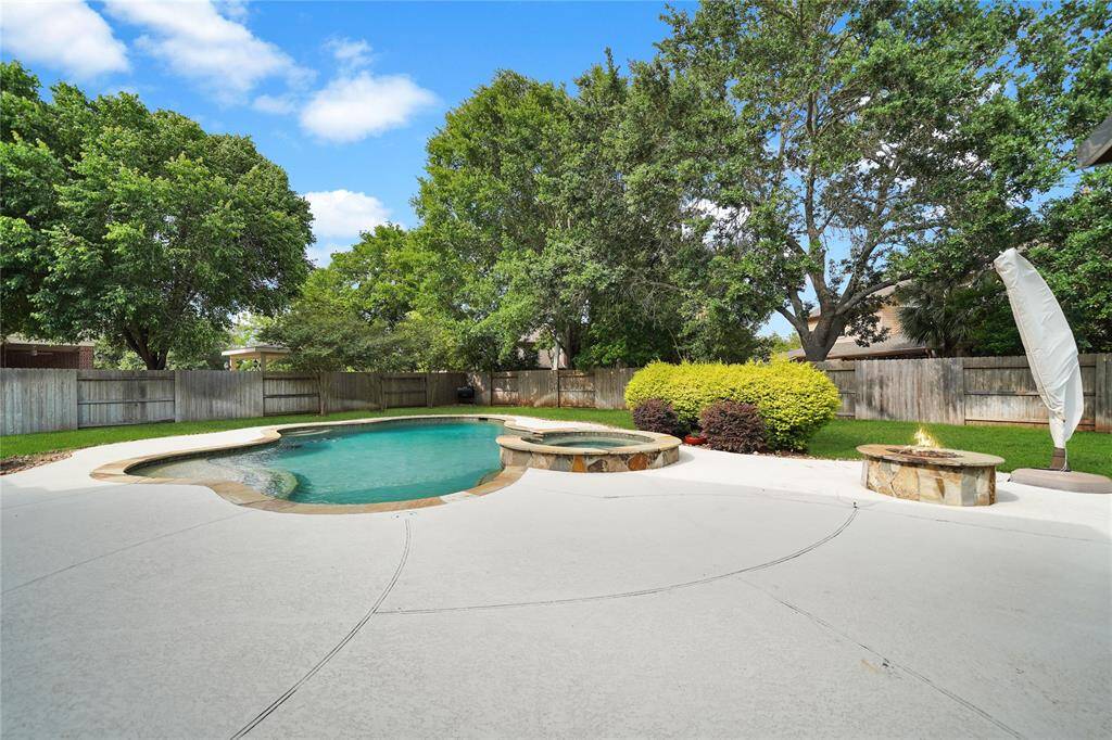 7 foot deep pool with tanning ledge & hot tub installed 2017
