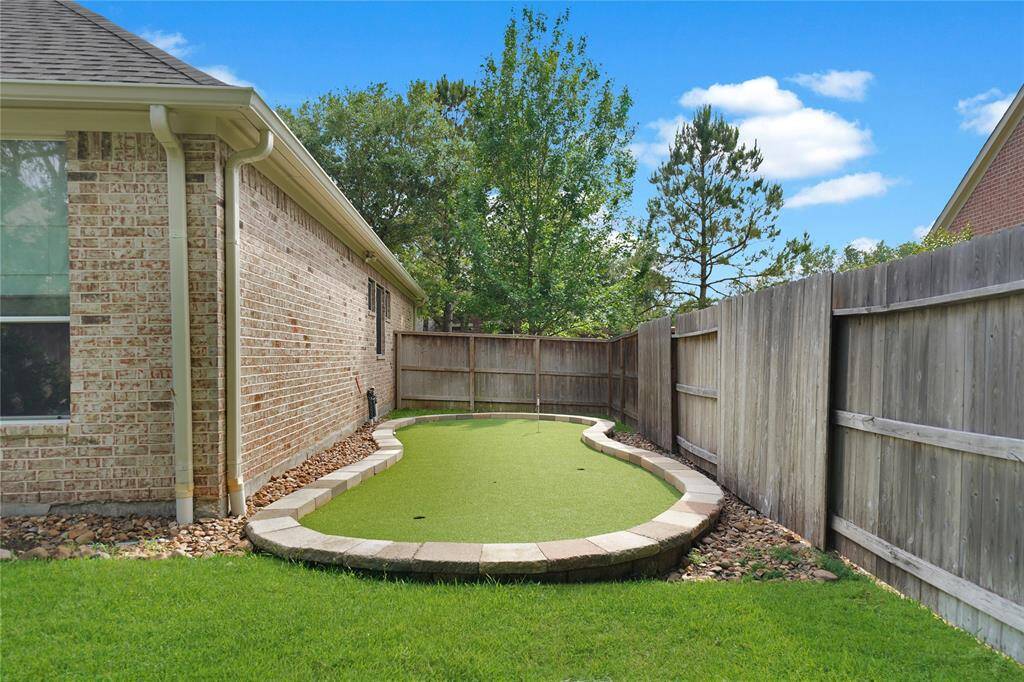 Your own putting green!