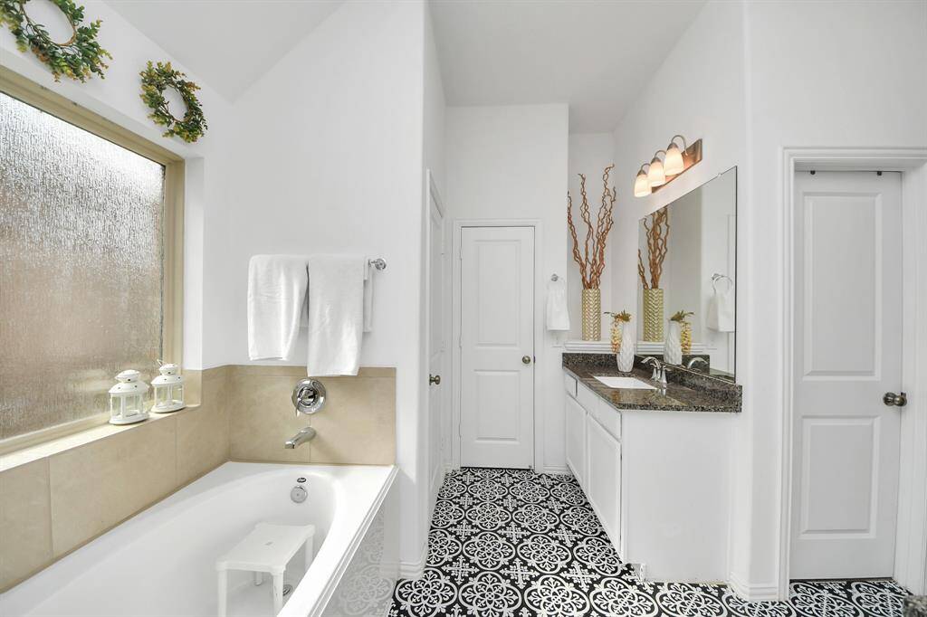Loads of space on both sides!