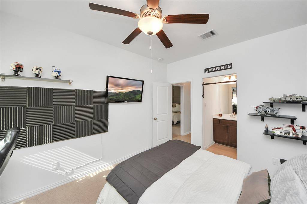 Over-sized room affords tons of space and Jack and Jill bath!