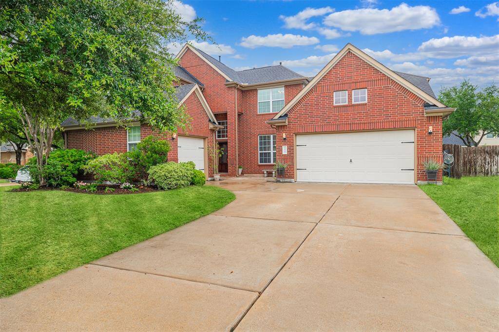 Stunning well-maintained 5-bed, 4-bath home w/3-car garage on a desirable corner cul-de-sac lot in the heart of Cinco Ranch!