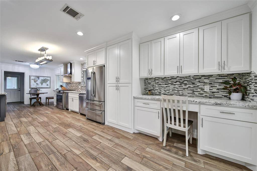 View of kitchen :5.