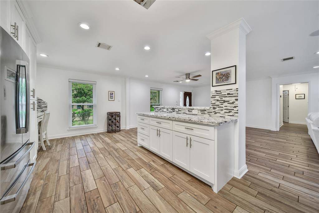 View of kitchen :4.
