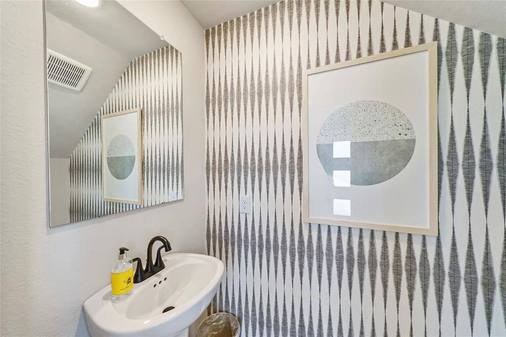 Photos are REPRESENTATIVE of the home /floor plan and are NOT of the actual home. Selections, features, and room options may vary. For more info, contact Chesmar Homes.