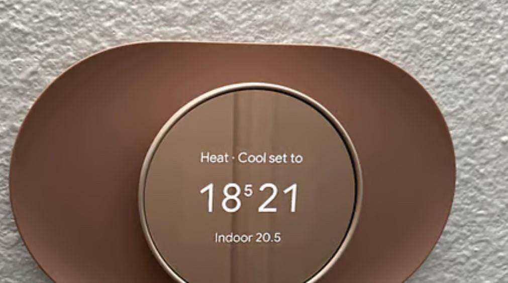 Digital wifi controlled thermostat