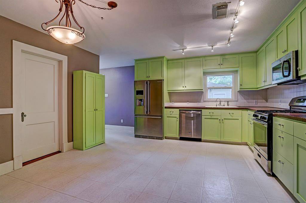 [Kitchen] Entertain in style!