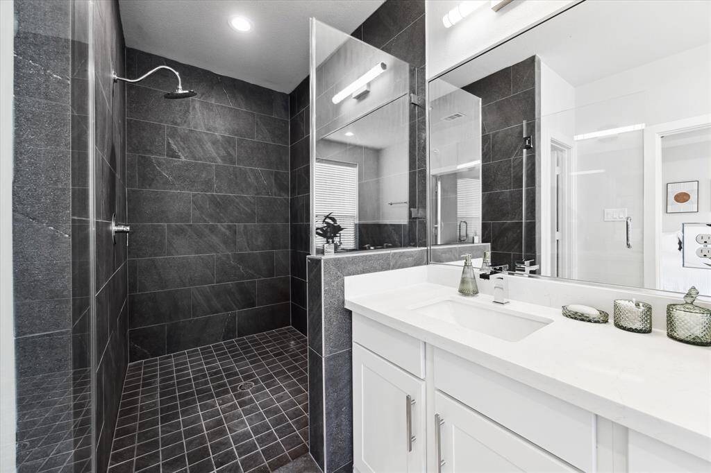 **Not of actual home, photos of another recently completed home within same community with similar plan & finishes**