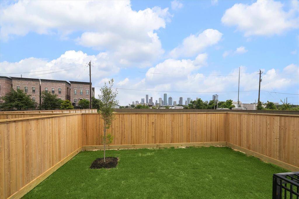 **Not of actual home, photos of another recently completed home within same community with similar plan & finishes**