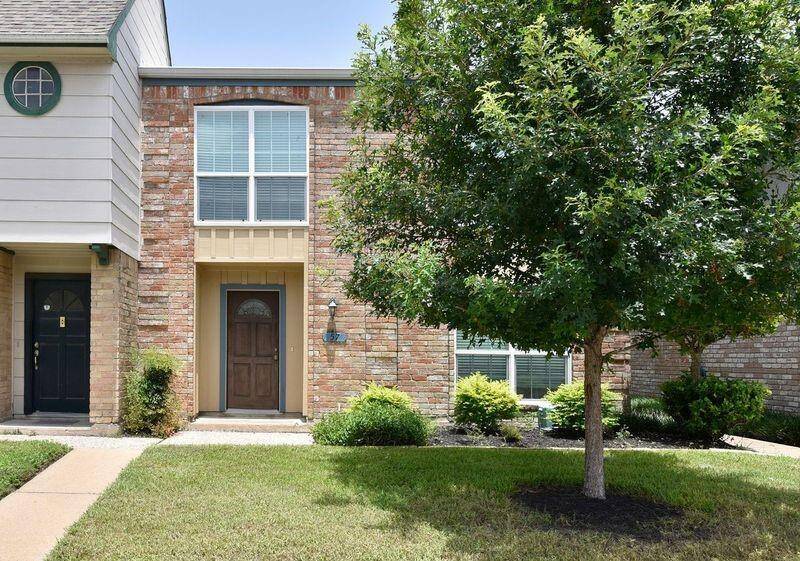 The nice gated community of Hammerly Woods offers guest parking in front.