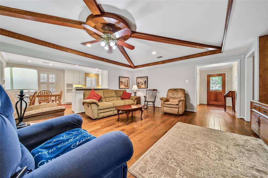 View of living room :2.